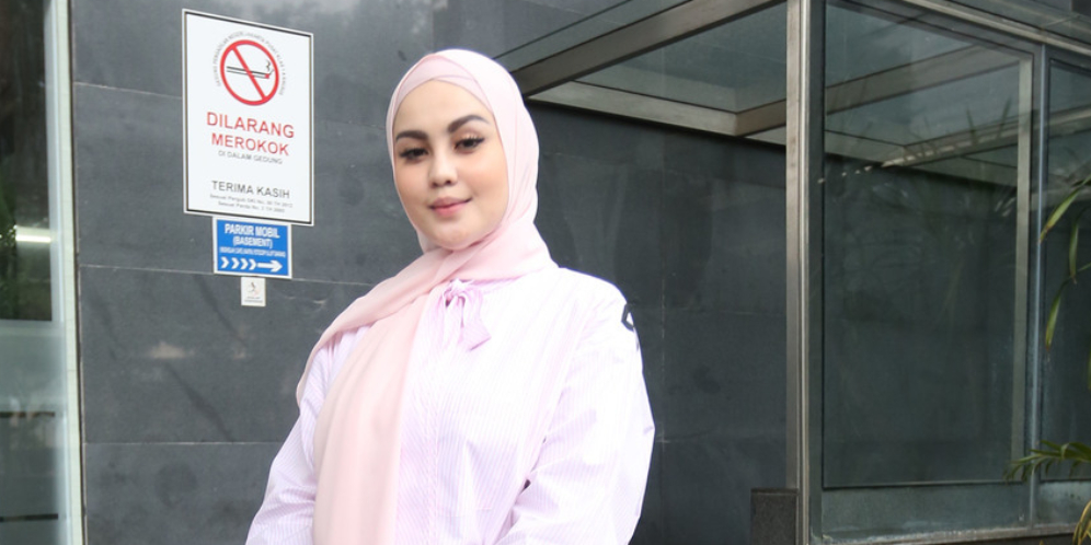 Dikabarkan Jadi Istri Ketiga Uje, Rumah Tangga Jennifer Dunn Bermasalah