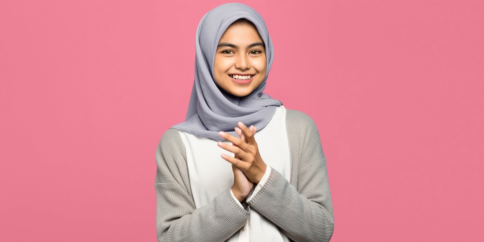 6 Rekomendasi Bahan Hijab Segi Empat & Pashmina