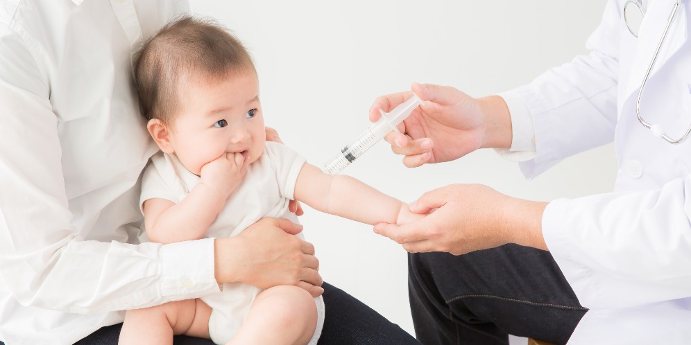 Anak Demam Setelah Imunisasi? Lakukan Hal Ini