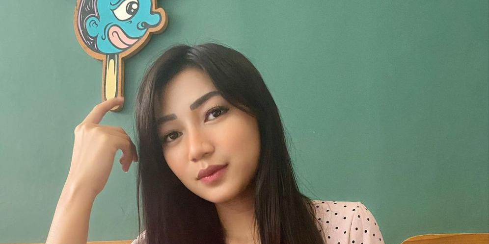 Cyndyana Lorens, Adik Pesinetron Kriss Hatta, Telah Jadi Mualaf