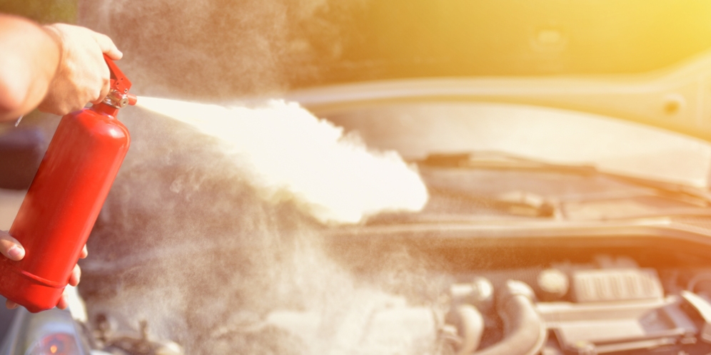 8 Cara Jitu Cegah Mobil Terbakar