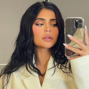  Kylie Jenner Habiskan 3,5 Jam untuk Merias Wajah, Serasa Pergi Jakarta-Bandung!
