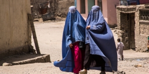Taliban Perintahkan Semua Wanita Tetap di Rumah