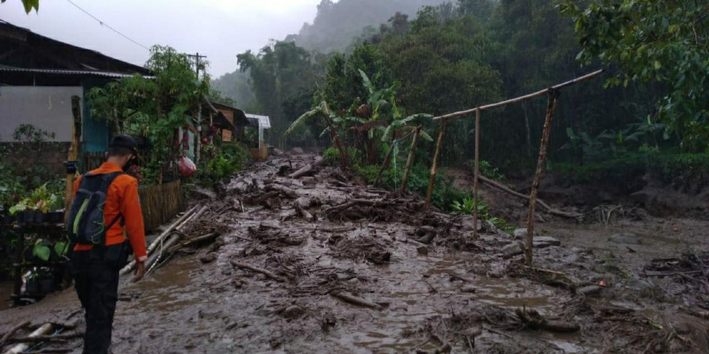 4 Kecamatan di Bogor Dilanda Banjir Bandang, Pesantren Terisolir