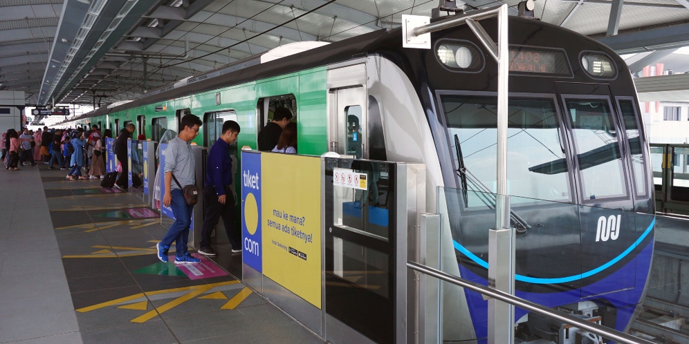 Aliran Listrik Terganggu, Kereta MRT Jakarta Berhenti di Jalur Layang