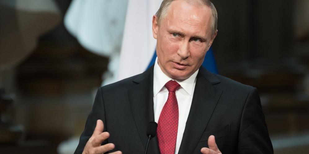 Presiden Rusia Vladimir Putin Isoman Usai Orang Terdekat Positif Covid-19