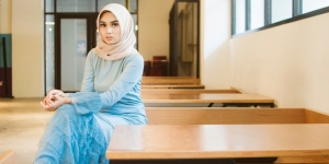 3 Look Hijab Plisket untuk Aktivitas Harian