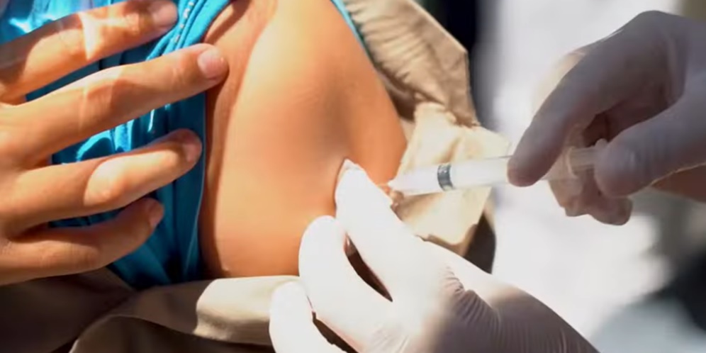 Vaksinasi Covid-19 Tak Sekadar Angka, Ada Kerja Keras Jutaan Orang di Baliknya