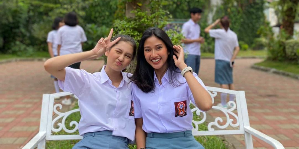 Gaya Nana dan Dewi 'Buku Harian Seorang Istri' Pakai Seragam SMA, Valid Cantiknya!