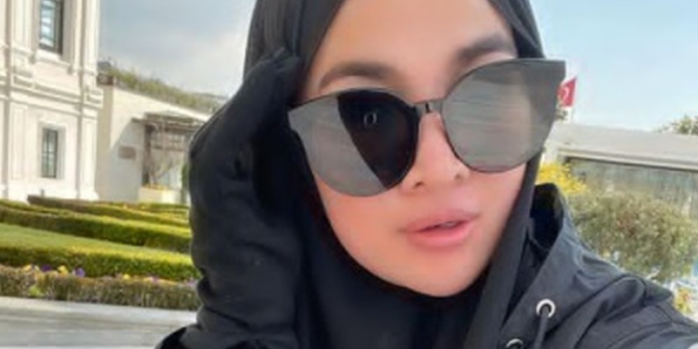 Pesona Nursam Jhonlin, Istri 'Crazy Rich Kalimantan' yang Jarang Tersorot