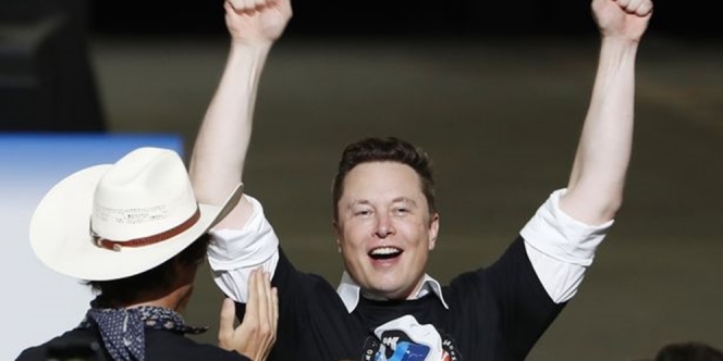 Elon Musk Sindir Bos Apple Jual Kain Lap Rp270 Ribu