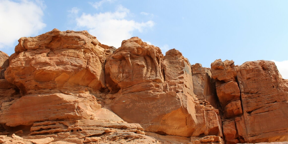 Batu Unta di Saudi Ditetapkan Jadi Situs Seni Pahat Tertua di Dunia