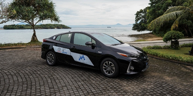 Ada CO2 Tax, Toyota Taksir Beda Harga Mobil Hybrid Bisa Turun Rp60 Juta