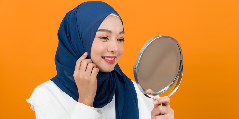 Cushion & Lipstik, 2 Senjata Kecantikan yang Wajib Dimiliki Kaum Hawa