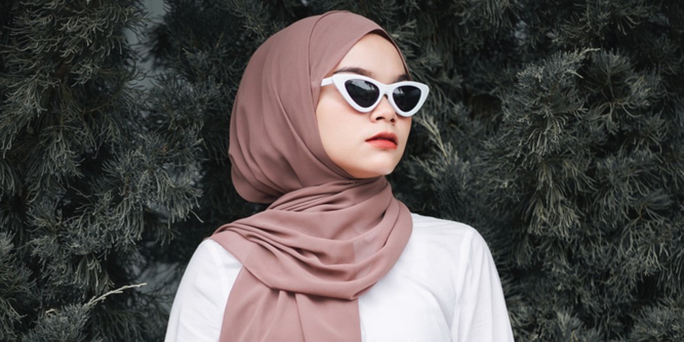 Tips Padukan Blouse Polos untuk 3 Look OOTD Hijab Berbeda