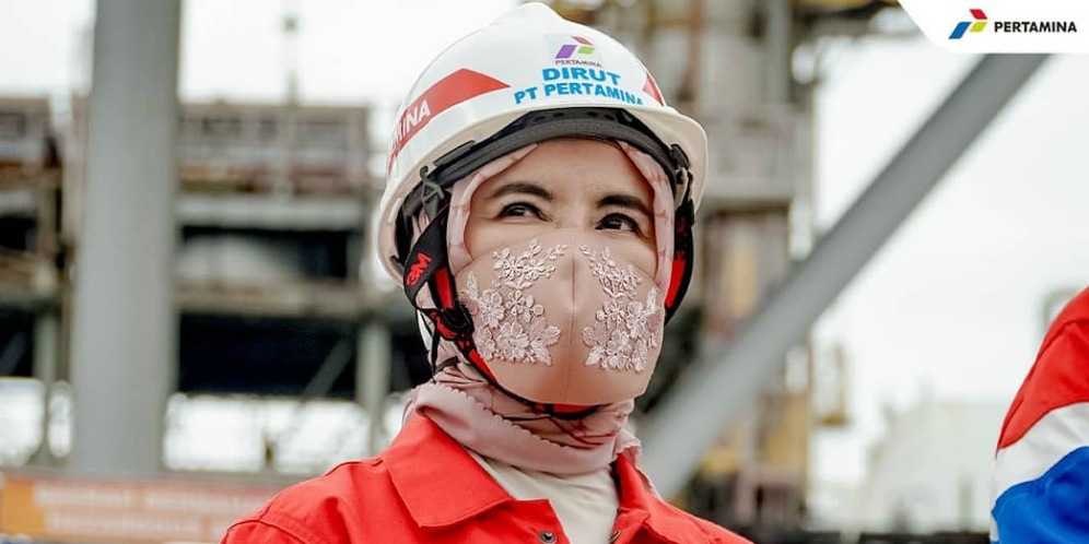 Nicke Widyawati: Kuliah Disambi Kerja, Kini Dirut Pertamina dan Jadi Wanita Paling Berpengaruh di Dunia