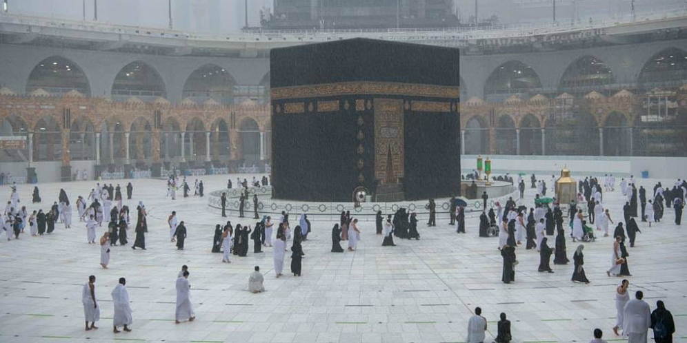 Saudi Tambah Syarat Masuk Jemaah Umroh, Wajib Negatif PCR atau Antigen