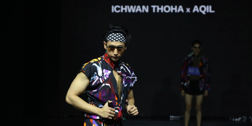 Karya Edgy Ichwan Thoha di Jakarta Fashion Trend 2022, Desainnya Berkolaborasi dengan Pelukis Disleksia