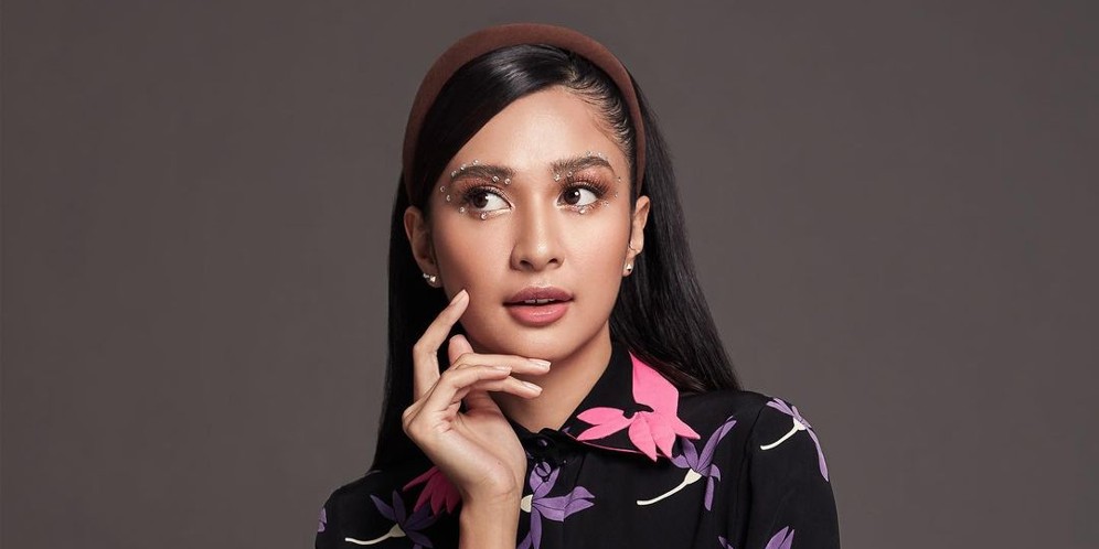 Potret Cantik Mikha Tambayong Bikin Pangling, Disangka Barbie Hidup dan Ariana Grande
