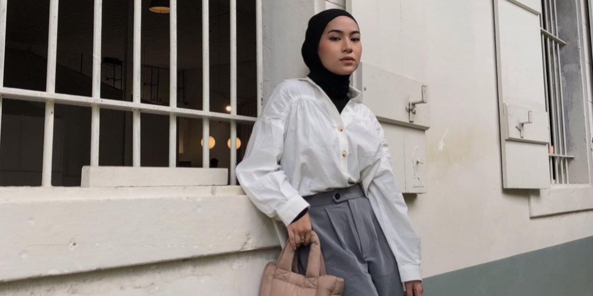 Inspirasi Outfit Ngantor dengan Warna-warna Netral