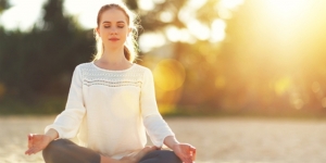 8 Manfaat Yoga untuk Wanita, Bikin Awet Muda hingga Atasi Gejala Menopause