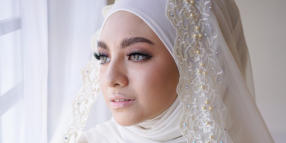 Tips Merias Alis Buat Pengantin ala MUA Profesional