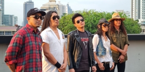 Pria Asal Bandung Ini Jadi Vokalis Band Legendaris Malaysia