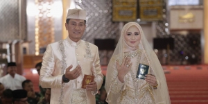 FOTO: Eks Istri Almarhum Herman Seventeen, Juliana Moechtar Resmi Dinikahi Perwira TNI
