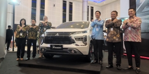 Produk Unggulan Mitsubishi Mejeng di IIMS Surabaya 2022