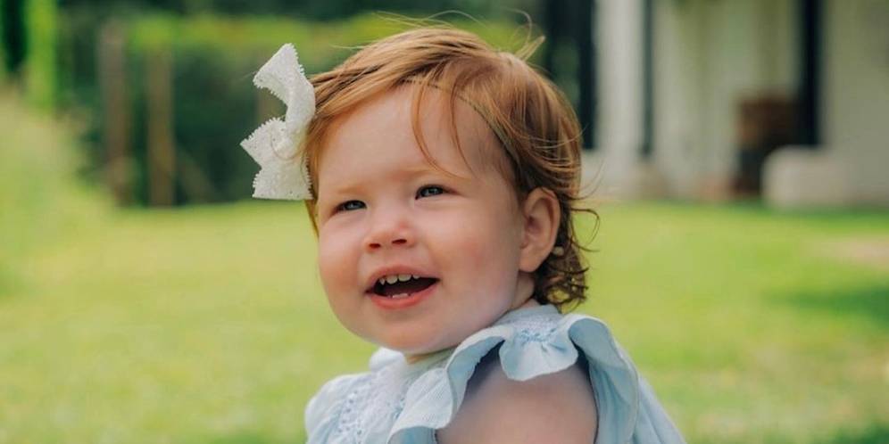 Putrinya Ulang Tahun Pertama, Pangeran Harry Bagikan Foto Gemas