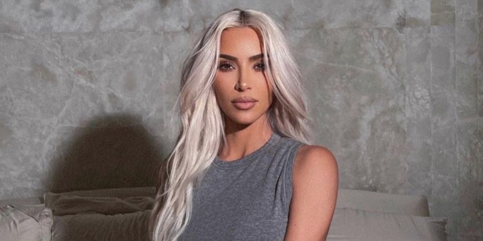 Kim Kardashian Tidur di Ranjang Marmer Rp3,2 Miliar