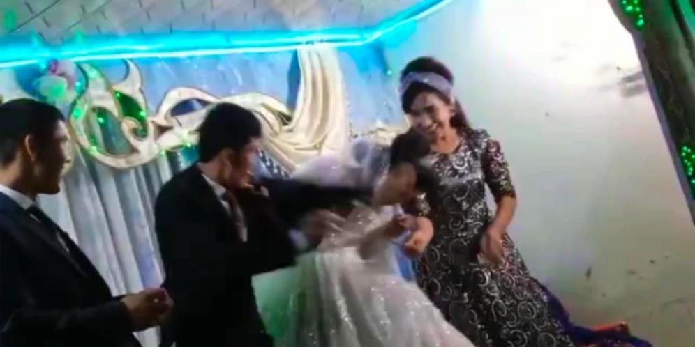 Viral Video Pengantin Pria Pukul Kepala Istrinya di Atas Pelaminan Cuma Gara-Gara Perkara Sepele