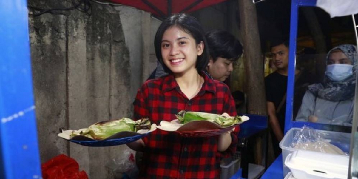 Eks Personel Jkt 48 Melati Sesilia Banting Setir Dagang Nasi Bakar Di