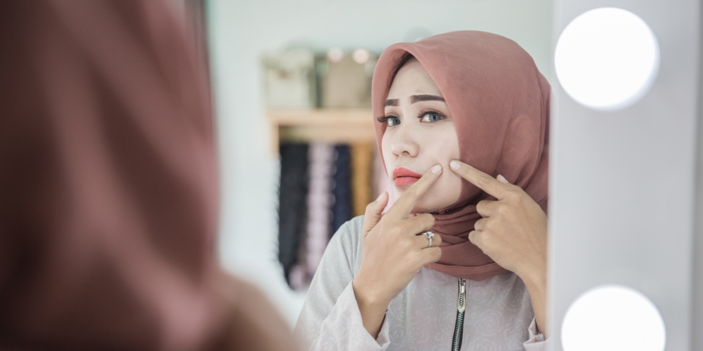 Mengenal Kebiasaan Memencet Jerawat yang Terkait dengan OCD