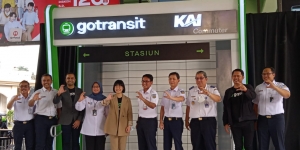 Hore! Tiket KRL Commuter Line Kini Bisa Dibeli Lewat Gojek