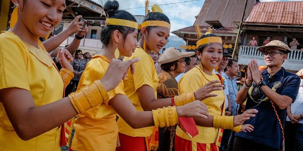 Terpesona Adat dan Budaya Desa Wisata Hilisimaetan Nias Selatan