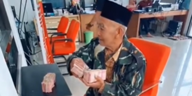 Viral, Kakek Datang ke Dealer Bawa Uang Sekarung Beli Pajero Cash