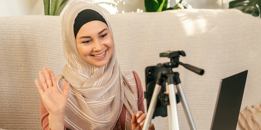 Hijab Tutorial Plisket Motif, Sempurnakan Hari Raya Iduladha