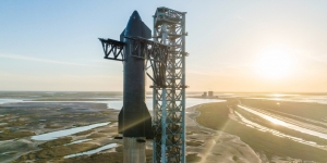 Roket SpaceX Terbakar, Elon Musk Tunda Peluncuran Starship Tahun Ini