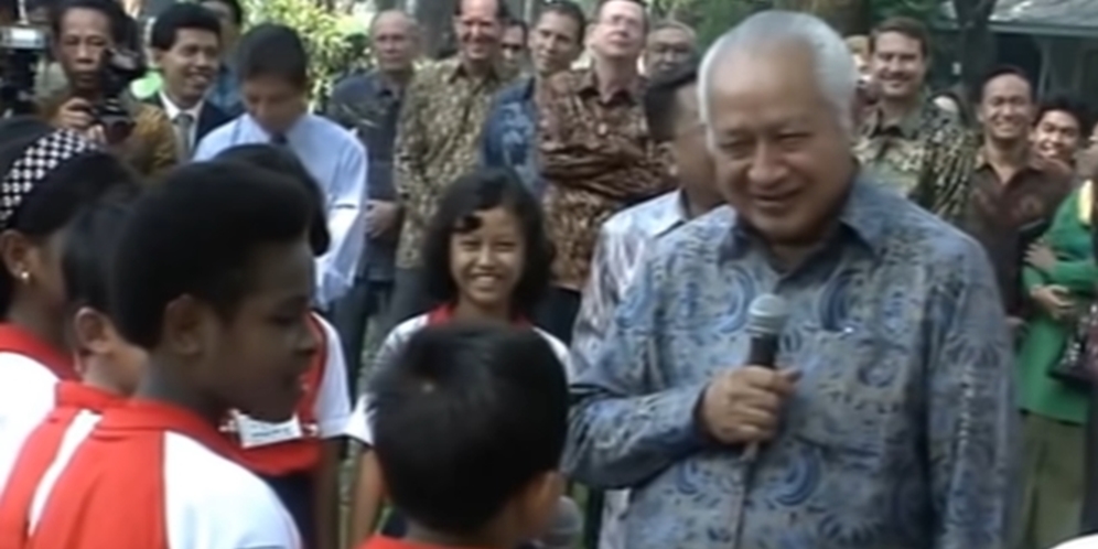 Masih Ingat Anak SD yang Dulu Tanya ke Pak Harto `Mengapa Presiden Cuma Satu`? Ternyata Nasibnya Memprihatinkan