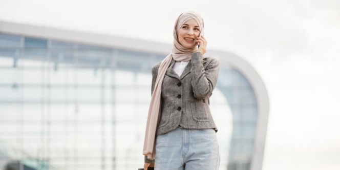 Solusi Mengepak Hijab yang Terlalu Banyak Saat Liburan