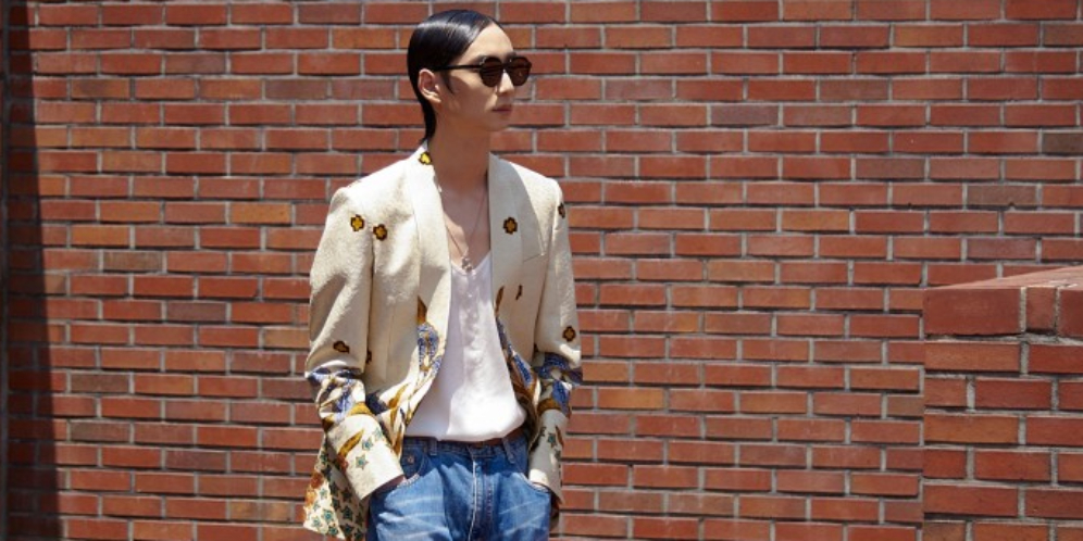 Intip Menswear Modern Bermotif Batik Hasil Kolaborasi Desainer Indonesia dan Korea