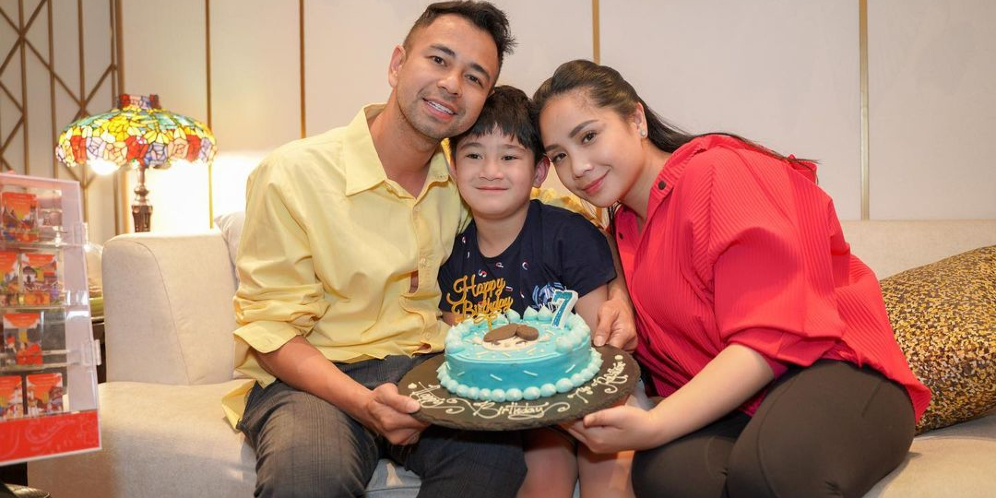 Rafathar Keracunan Makanan Sampai Muntah-Muntah Sehari Jelang Ultah