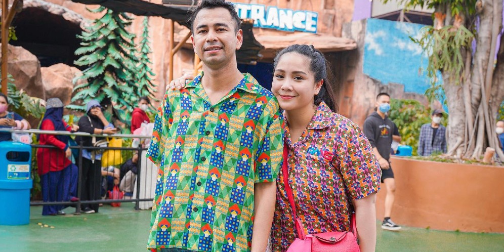 Pamer Kemesraan Cium Nagita Slavina di Depan Adik Ipar, Raffi Ahmad: `Oh My God, Seksi Sekali`