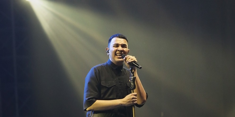 Serunya Paduan Suara Bareng Tulus di Mall