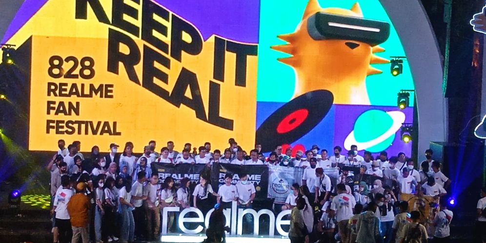 Keseruan Realme 828 Fan Festival Bareng Iqbaal Ramadhan dan Pesohor, Bertabur Awards dan Hadiah