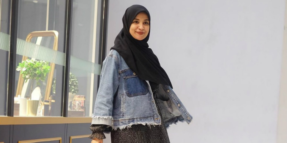 4 Mix and Match Seru dengan Jaket Denim