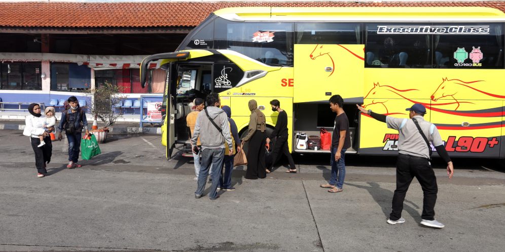 FOTO: Harga BBM Naik, Tiket Bus di Terminal Kampung Rambutan Ikutan Naik