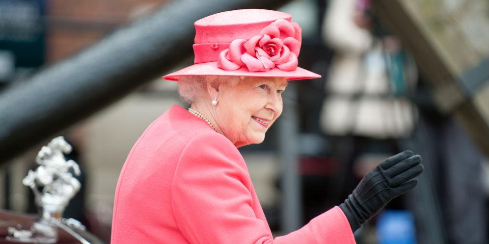 Warna Cat Kuku Favorit Ratu Elizabeth II Semasa Hidup Ini Wajib Dipakai Semua Anggota Kerajaan