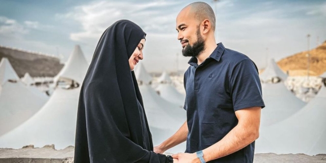 Sederet Pasangan Artis Dikenal Religius, Ada yang Mengikuti Jejak Suami Berhijrah 